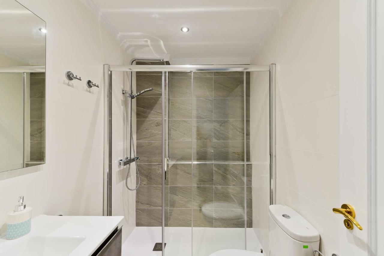 نيرخا Refurbished 2-Bed Apartment Burriana Beach. المظهر الخارجي الصورة